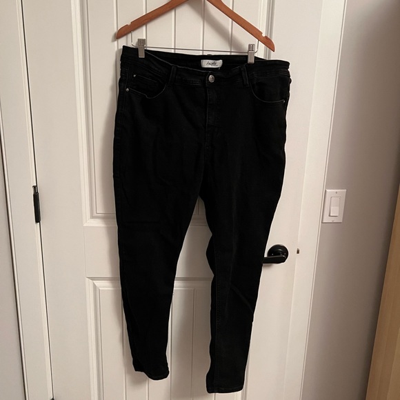 Black jeans by Angels - Picture 2 of 6